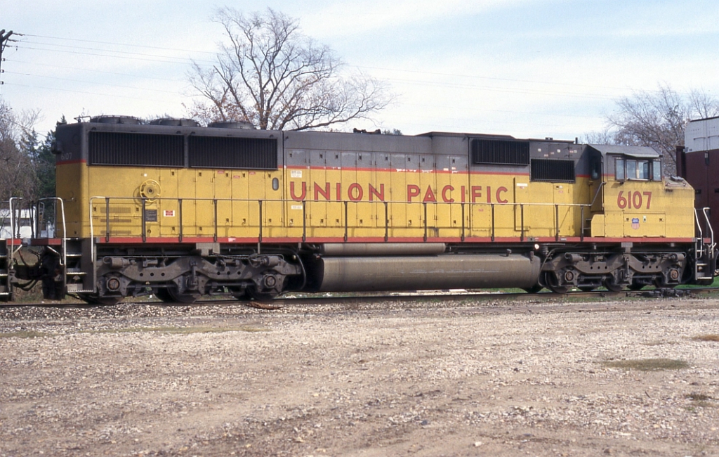 UP 6107 on a NB autorack